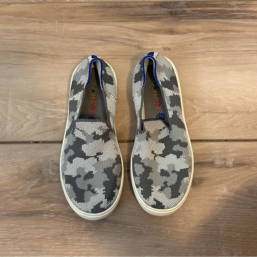 Rothy’s Size 3 Girls Gray Camouflage Slip-On Sneakers